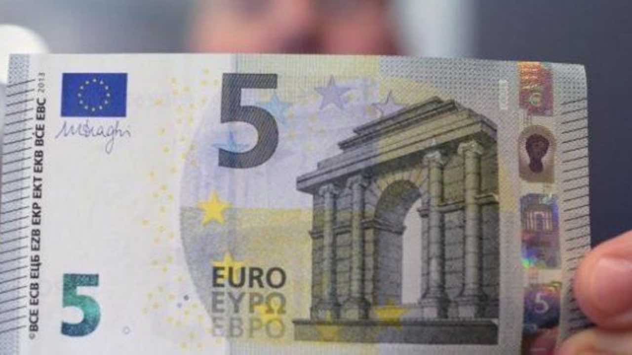 Controlla le banconote da 5 euro: una di queste vale un tesoro