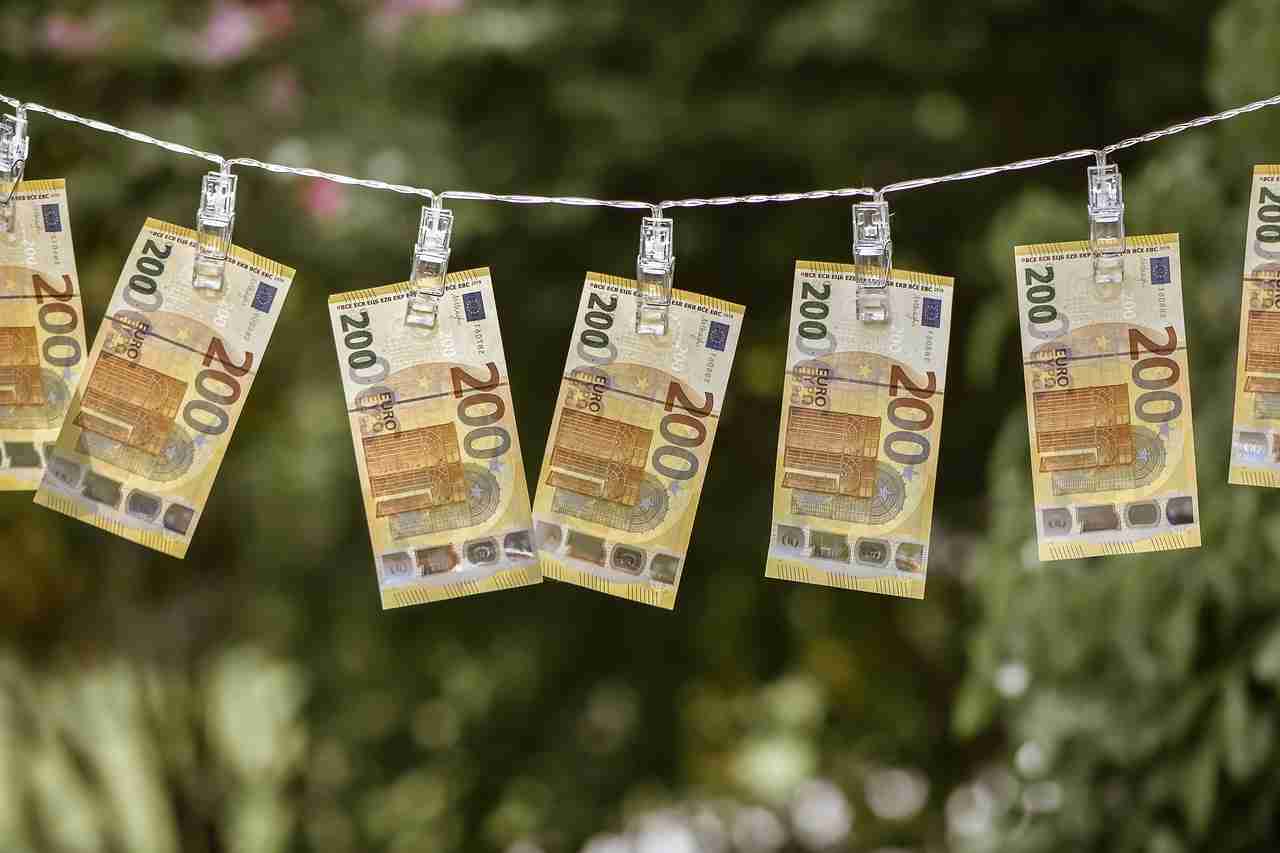 reddito di cittadinanza bonus 200 euro