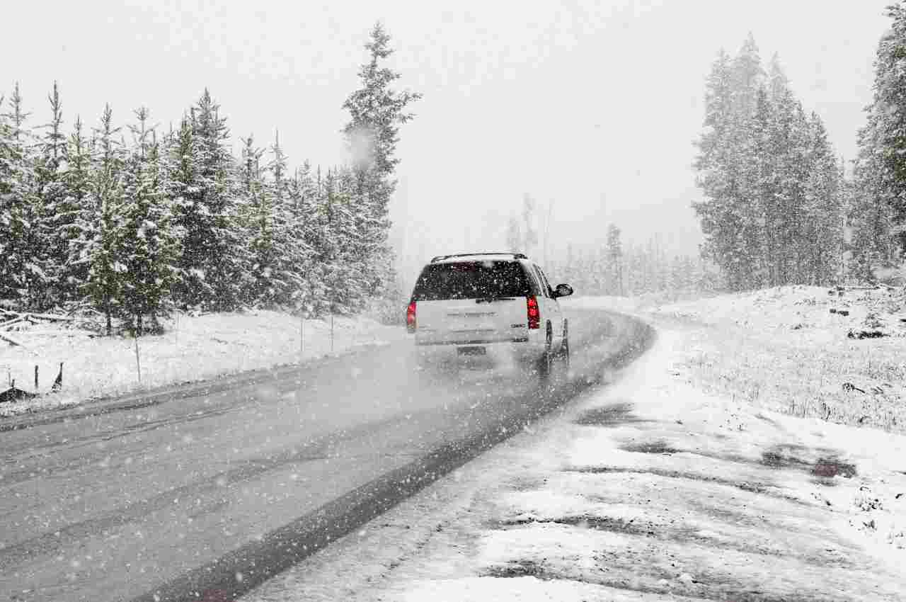 dispositivi invernali automobili