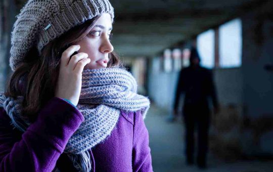 reato stalking sms
