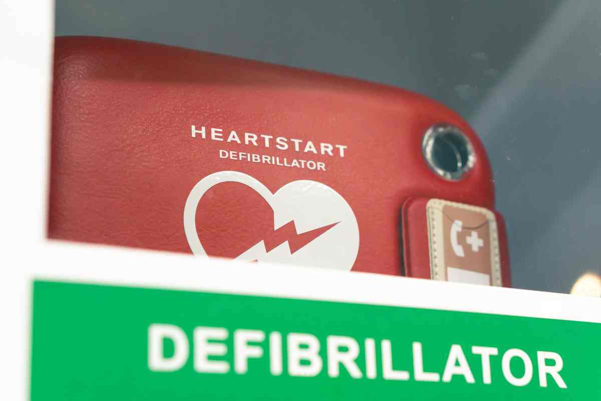 Defibrillatori furto