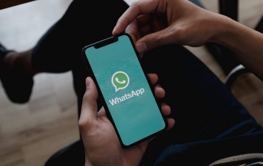 Attenzione all'utilizzo di Whatsapp, può diventare abuso. - Solofinanza.it