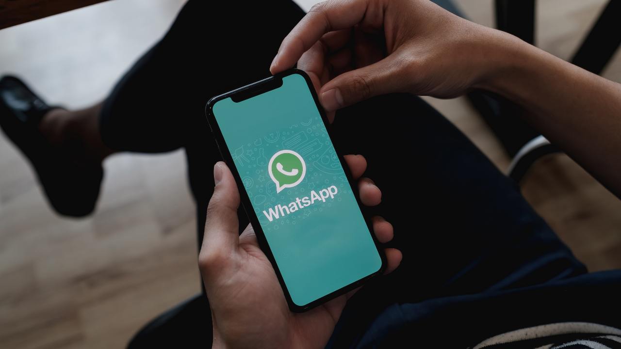 Attenzione all'utilizzo di Whatsapp, può diventare abuso. - Solofinanza.it