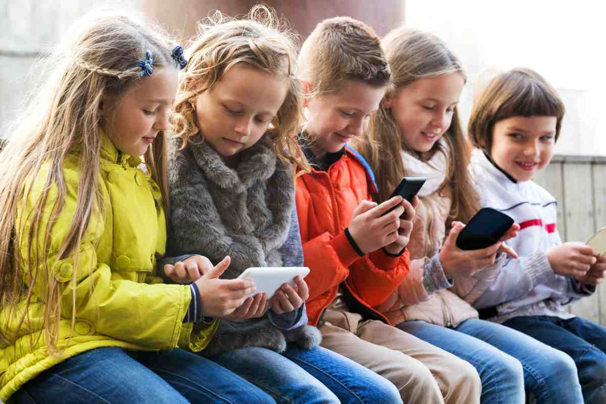 Bambini danni alla salute da smartphone