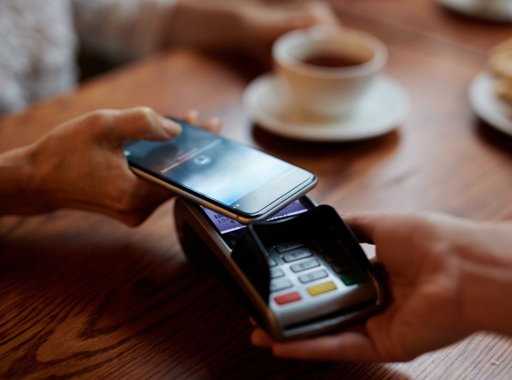 Attenzione ai pagamenti contactless: evitiamo di perdere i nostri dati e soldi. - Solofinanza.it