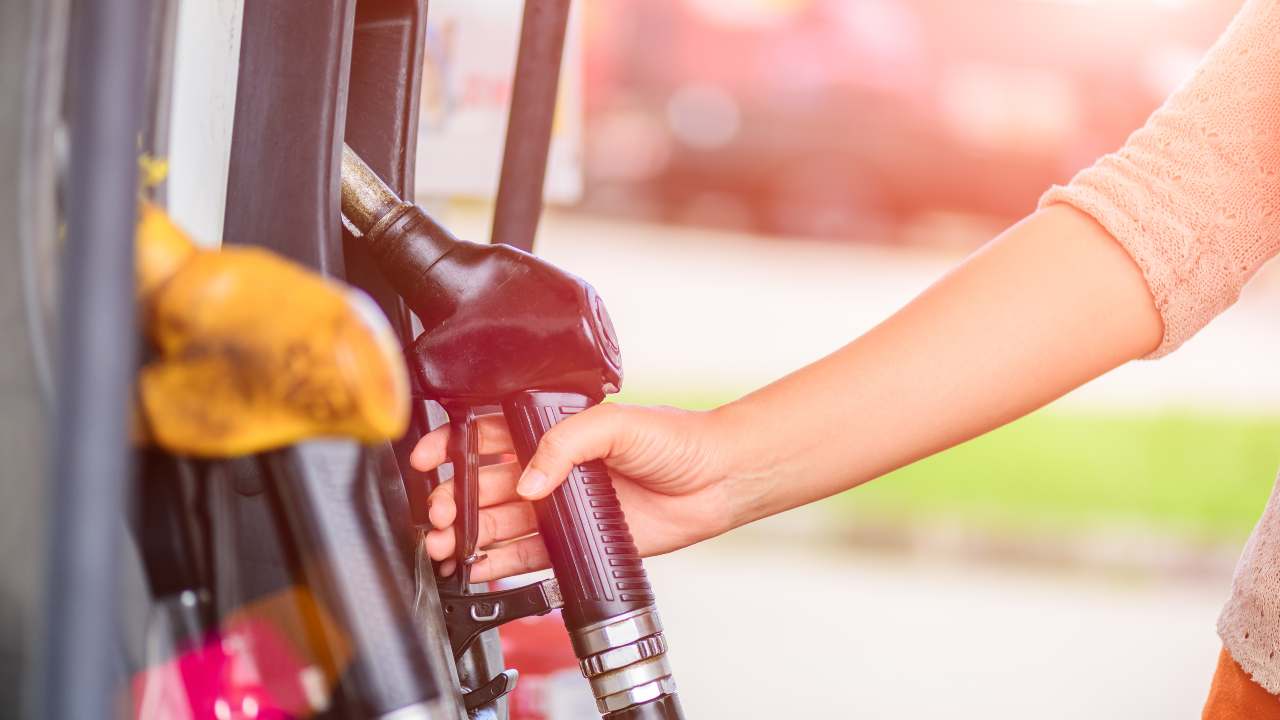 Agevolazioni sui costi della benzina, quali sono quelle del 2024? - Solofinanza.it