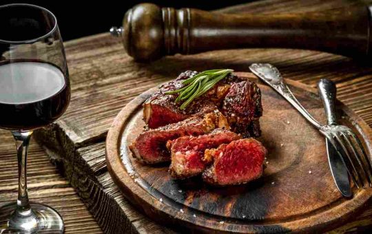 Carne rossa e vino, tra gli alimenti più stigmatizzati. - Solofinanza.it