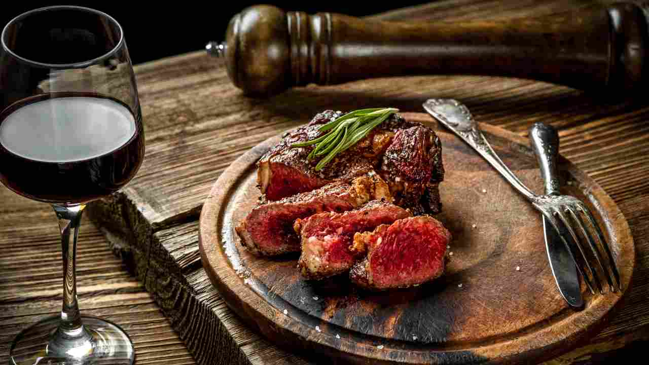 Carne rossa e vino, tra gli alimenti più stigmatizzati. - Solofinanza.it