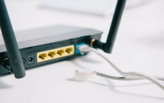 Modem di casa e connessione veloce: ormai, per molti, è una necessità. - Solofinanza.it