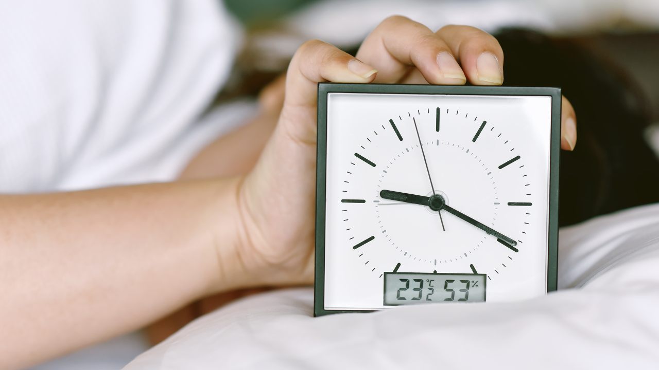 Science confirms: Snoozing your alarm may reveal a high level of intelligence