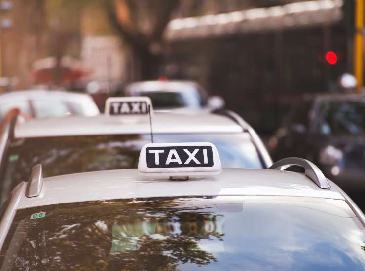 Diventare tassista non è un'impresa semplice, ma a lungo andare può dimostrarsi estremamente remunerativo. - Solofinanza.it