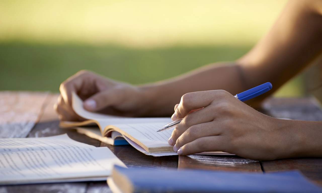  -Studia-e-ti-regalo-500-non-te-lo-dice-la-mamma-lo-Stato-ti-d-il-super-premio-Ti-basta-avere-questi-voti-a-scuola