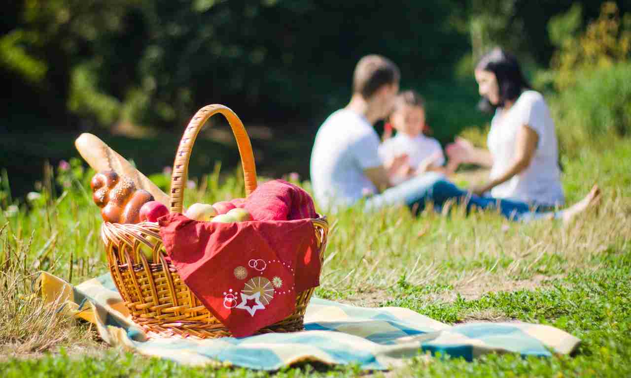  Picnic-all-aperto-ora-te-lo-vietano-se-ti-beccano-a-far-festa-in-questi-posti-la-multa-alle-stelle-Sborsi-subito-500-